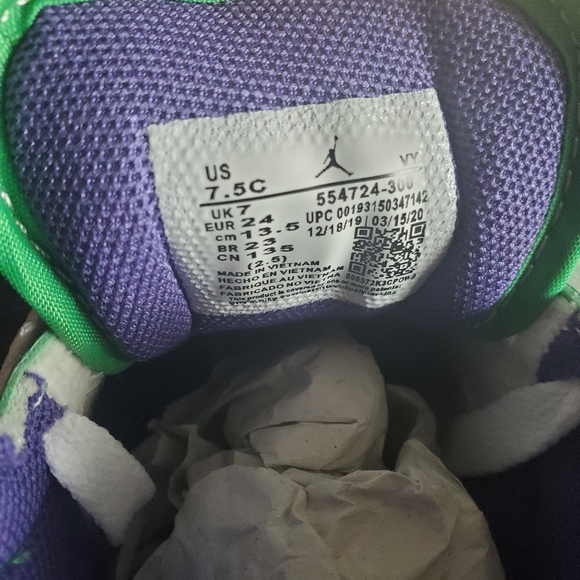 Nike Air Jordan Kids shoe New - Picture 6 of 7